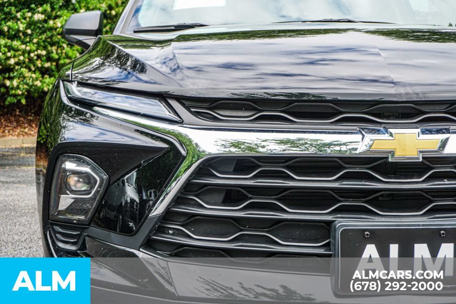 Used 2025 Chevrolet Blazer LT FWD image 11