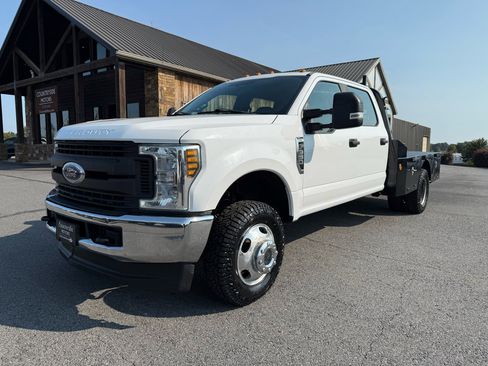 Used 2018 Ford F350 XL w/ Power Equipment Group image 2