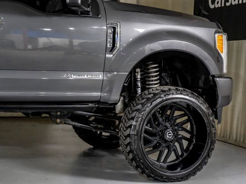 Used 2019 Ford F350 Lariat w/ Lariat Ultimate Package AWD/4WD image 6