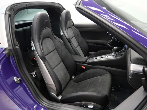 Used 2018 Porsche 911 Targa 4 GTS image 26