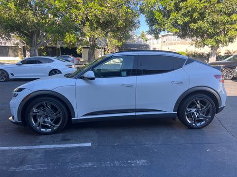 Used 2023 Genesis GV60 Performance AWD/4WD image 2