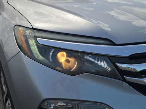 Used 2016 Honda Pilot Touring image 7