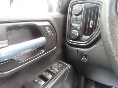 Used 2025 Chevrolet Silverado 1500 Custom Trail Boss AWD/4WD image 29