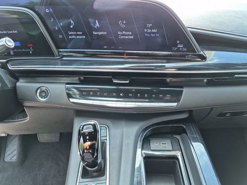 Used 2024 Cadillac Escalade Sport w/ LPO, ONYX Package AWD/4WD image 27