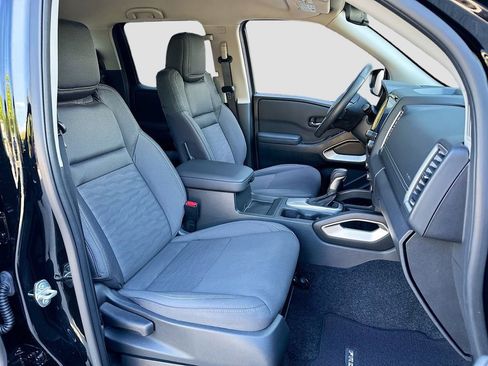 Certified 2024 Nissan Frontier SV w/ Technology Package image 29