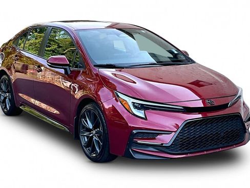 Certified 2025 Toyota Corolla SE FWD image 3