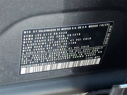 New 2026 Volkswagen Tiguan SE R-Line image 11