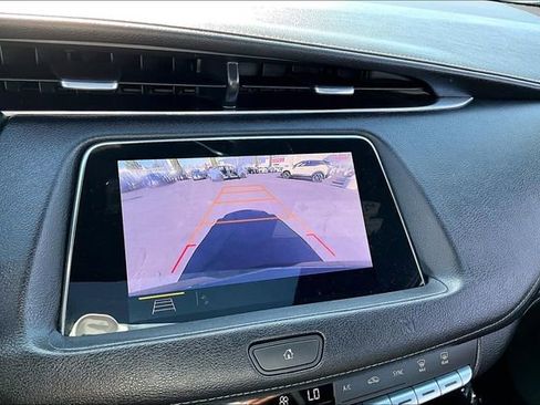 Used 2019 Cadillac XT4 Premium Luxury image 14