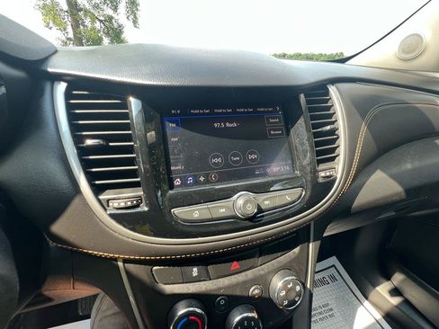 Used 2020 Chevrolet Trax LS FWD image 34