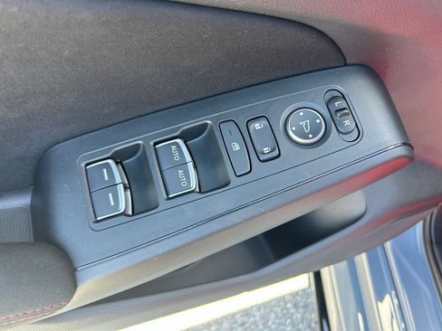 Used 2025 Honda Civic Type R image 32