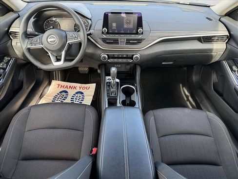 Used 2023 Nissan Altima 2.5 SV image 14