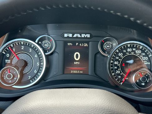 Used 2024 RAM 2500 Big Horn AWD/4WD image 24