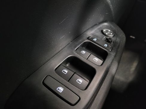Used 2021 Hyundai Venue SE FWD image 27