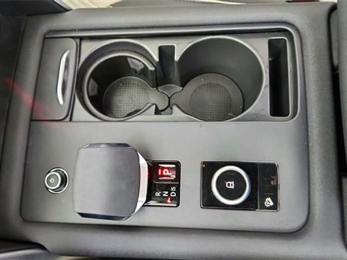 Used 2024 Land Rover Discovery Dynamic SE image 55