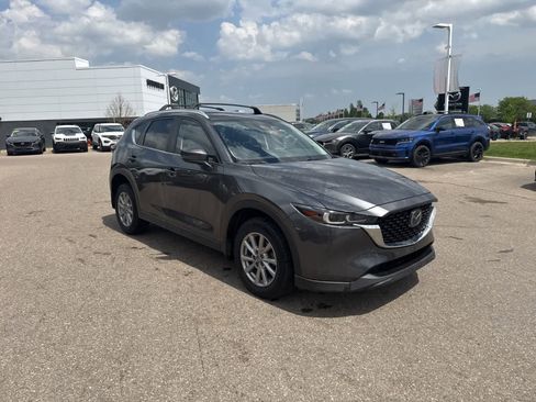 Used 2023 MAZDA CX-5 AWD 2.5 S w/ Select Package image 3