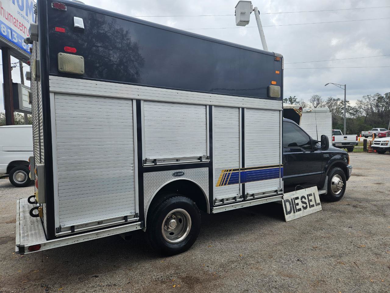 Used 2000 Ford F350 2WD Regular Cab DRW Super Duty image 5