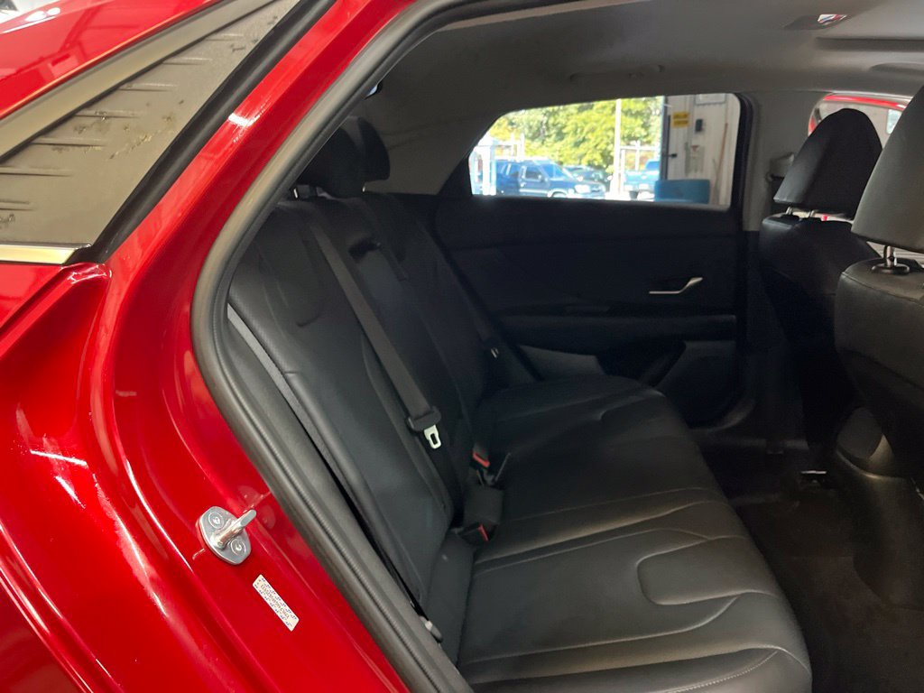 Used 2023 Hyundai Elantra Limited FWD image 26