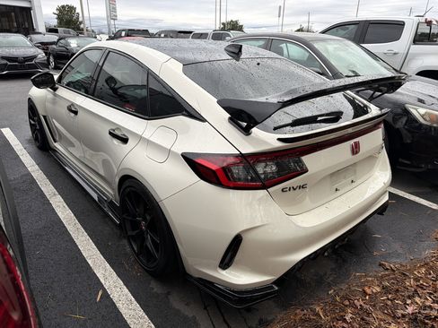 Used 2024 Honda Civic Type R image 7