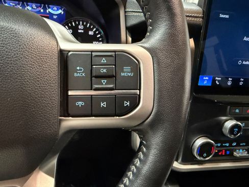 Certified 2024 Ford Expedition XLT image 17