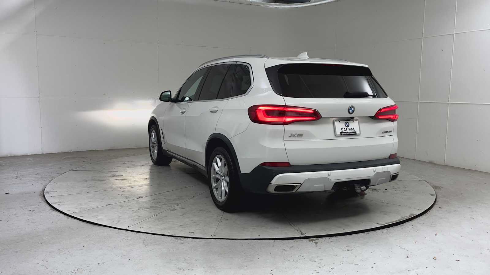 Used 2020 BMW X5 xDrive40i w/ Premium Package AWD/4WD image 3