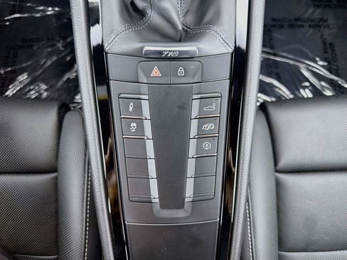Used 2024 Porsche 718 Cayman RWD image 21