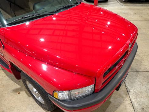 Used 1997 Dodge Ram 1500 Truck 2WD Club Cab image 17