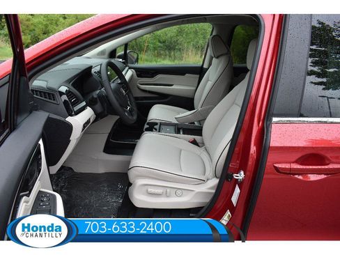 New 2026 Honda Odyssey Touring image 27