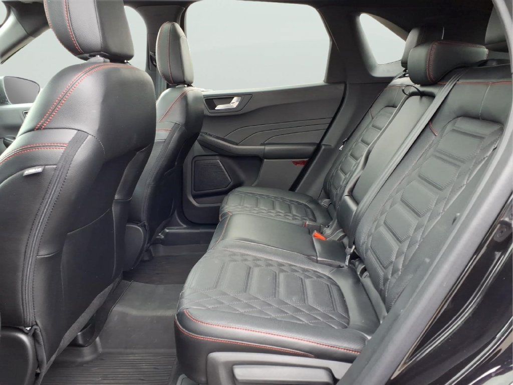 Used 2023 Ford Escape ST-Line Elite w/ Premium Technology Package AWD/4WD image 11