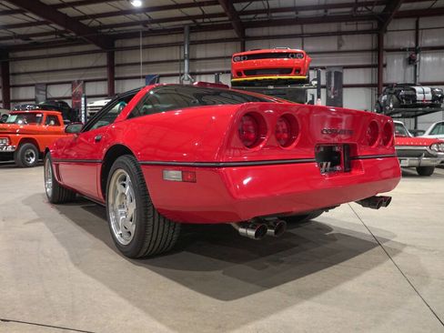 Used 1990 Chevrolet Corvette Coupe image 6