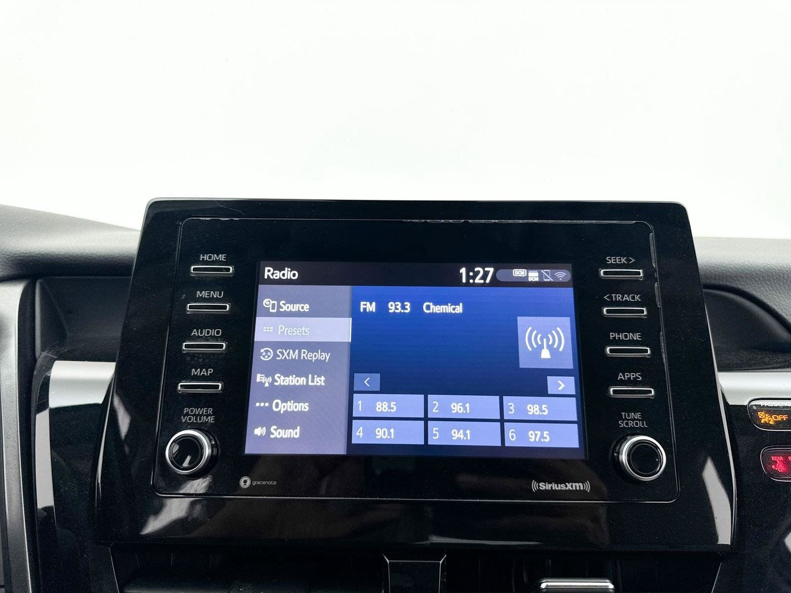 Used 2021 Toyota Camry SE FWD image 18