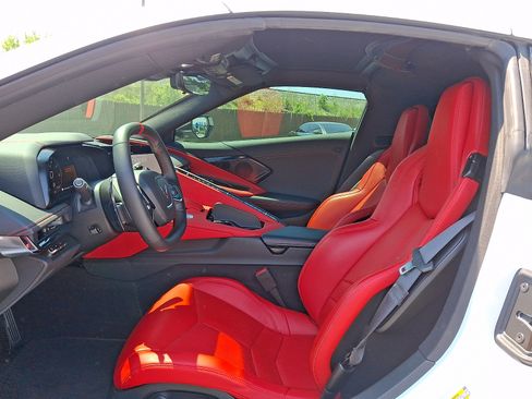 Used 2024 Chevrolet Corvette Stingray Preferred Cpe w/ Z51 Performance Package RWD image 12