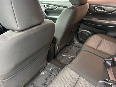 Used 2017 Nissan Rogue S FWD image 5