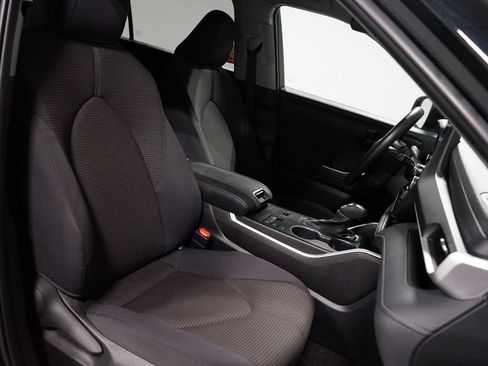 Certified 2024 Toyota Highlander LE FWD image 28