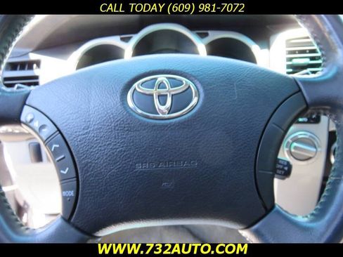 Used 2004 Toyota 4Runner SR5 w/ Preferred Accessory Pkg AWD/4WD image 29