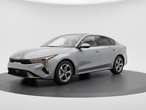 Used 2025 Kia K4 FWD image 3