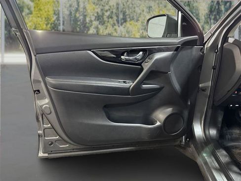 Used 2018 Nissan Rogue Sport SL w/ SL Premium Package image 18