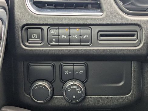 Used 2021 Chevrolet Tahoe RST w/ Luxury Package image 23