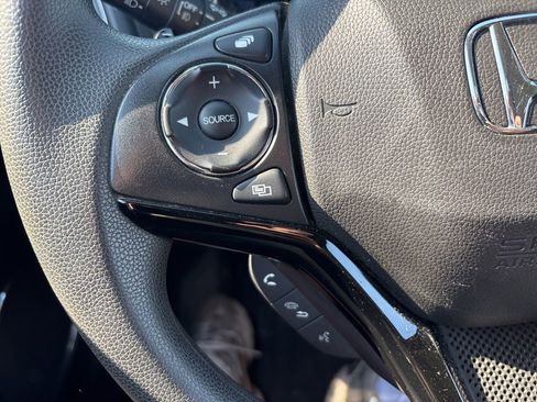 Used 2021 Honda HR-V EX image 21