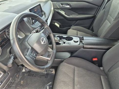 Used 2025 Nissan Rogue SV AWD/4WD image 11