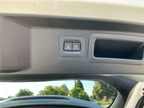 Used 2024 MAZDA CX-50 AWD 2.5 S w/ Preferred Package image 10