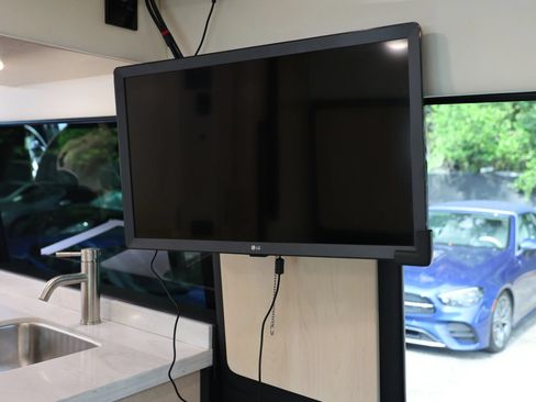 Used 2021 Mercedes-Benz Sprinter 3500 image 81