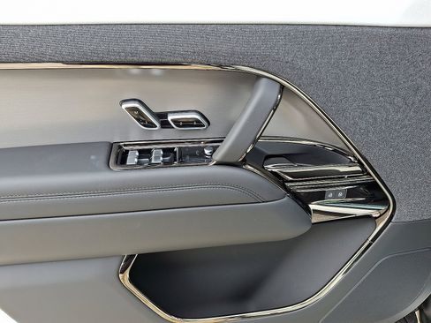 New 2026 Land Rover Range Rover Sport Dynamic SE image 5