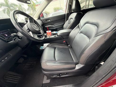 Used 2022 Nissan Pathfinder SL AWD/4WD image 4