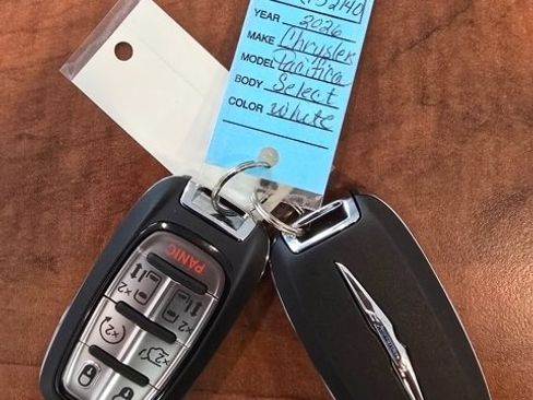 New 2026 Chrysler Pacifica Select image 24