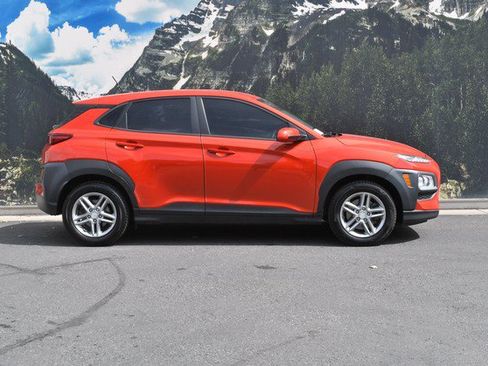 Used 2020 Hyundai Kona SE AWD/4WD image 2