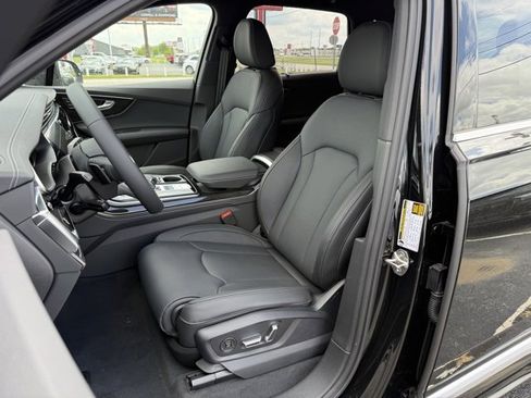 New 2025 Audi Q7 3.0T Prestige image 8