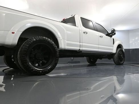Used 2020 Ford F450 Platinum w/ FX4 Off-Road Package AWD/4WD image 54