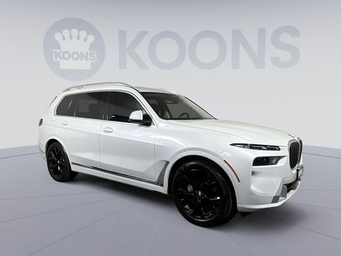Used 2023 BMW X7 xDrive40i AWD/4WD image 2