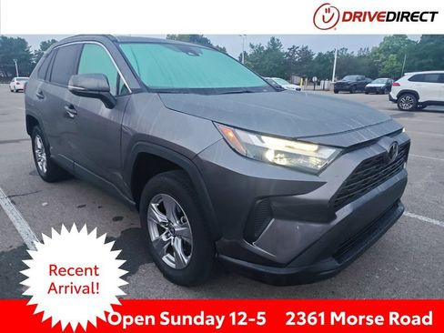 Used 2024 Toyota RAV4 XLE AWD/4WD image 1
