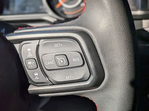 Used 2024 Jeep Wrangler Unlimited Rubicon image 23